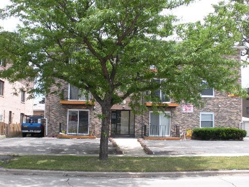 9905 S Ridgeland Ave. #4, Oak Lawn, IL 60453