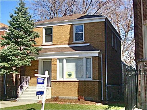 8933 S Justine St., Chicago, IL 60620