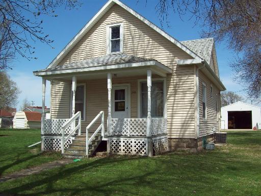 216 E Oak St., Manlius, IL 61338