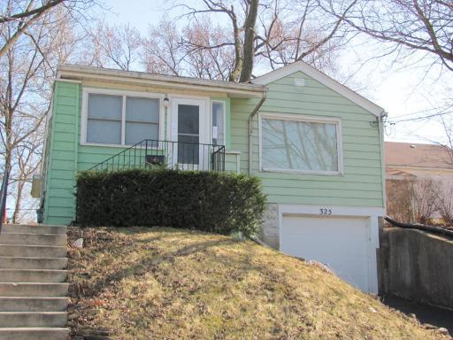 325 Ball St., Elgin, IL 60123