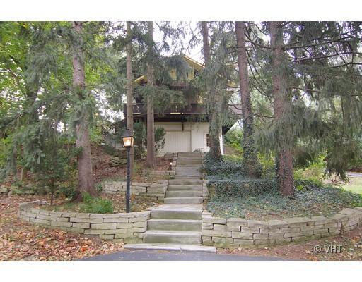 949 Crescent Blvd., Glen Ellyn, IL 60137