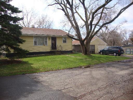 415 Pine Ave., Aurora, IL 60505