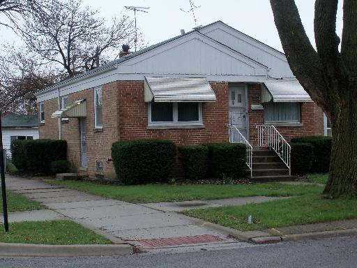 6557 N Troy St., Chicago, IL 60645
