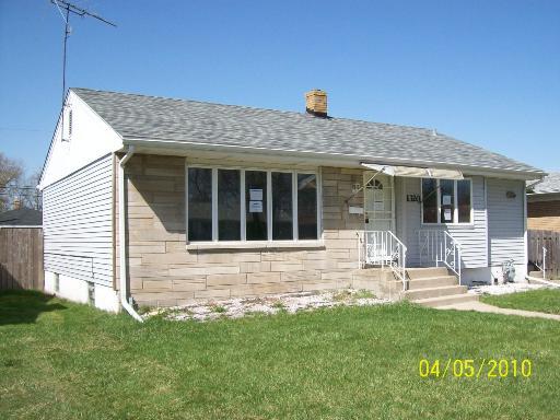 1320 Hirsch Ave., Calumet City, IL 60409