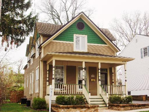 419 Phillips Ave., Glen Ellyn, IL 60137