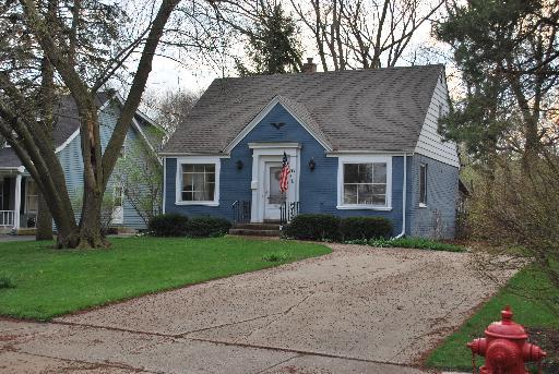 32 S Forest Ave., Palatine, IL 60074