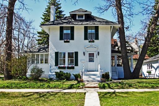 1002 Linden Ave., Wilmette, IL 60091