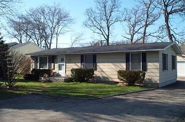 414 Rand Dr., Mchenry, IL 60051
