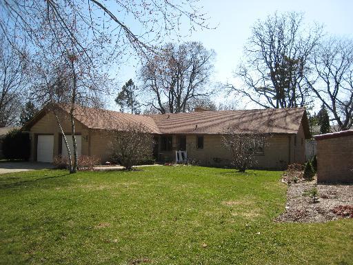 820 Hardin Ave., Aurora, IL 60506