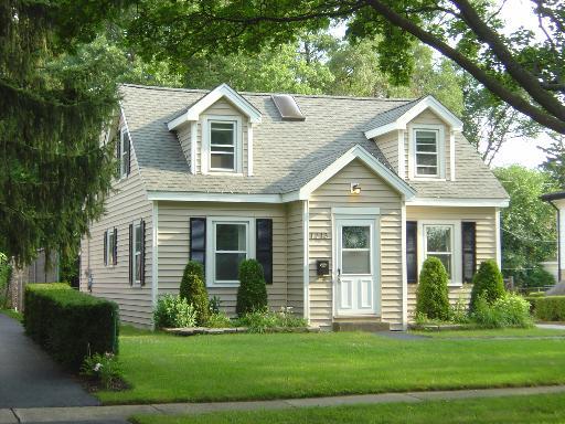 1713 Estes Ave., Des Plaines, IL 60018