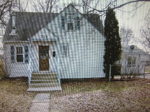 725 Turkey Run Dr., Round Lake, IL 60073