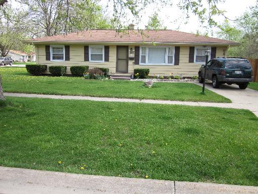 207 Banbury Rd., North Aurora, IL 60542