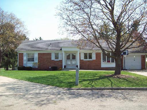 106 Crestview Ct., Walnut, IL 61376