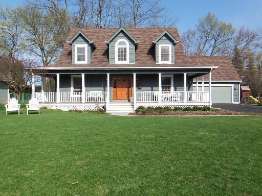 1017 Division St., Barrington, IL 60010