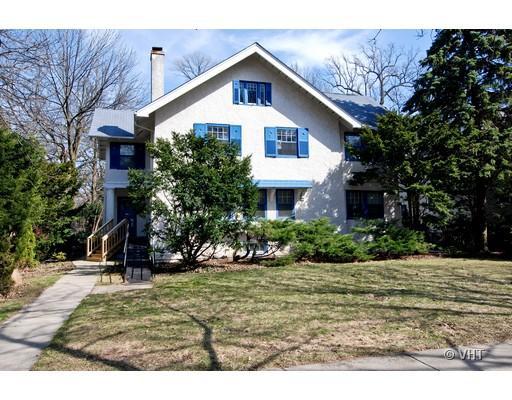 216 Broadway Ave., Wilmette, IL 60091