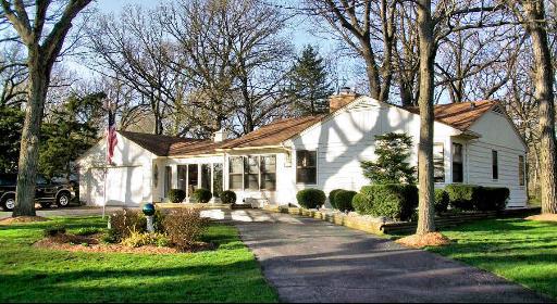7302 W Hillside Rd., Crystal Lake, IL 60012