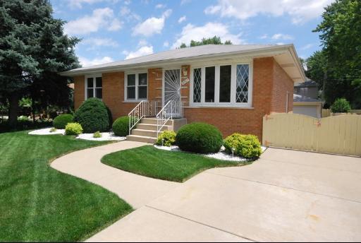 9707 Rutherford Ave., Oak Lawn, IL 60453