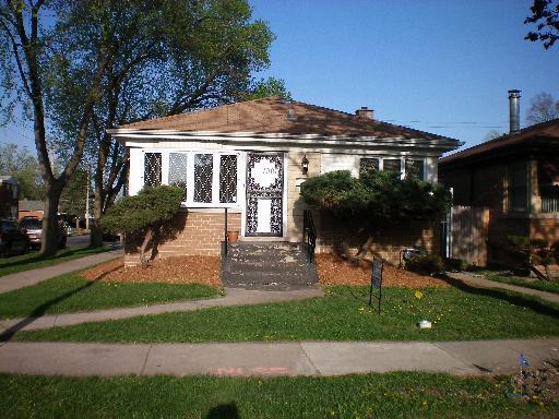 1001 S Rice Ave., Bellwood, IL 60104