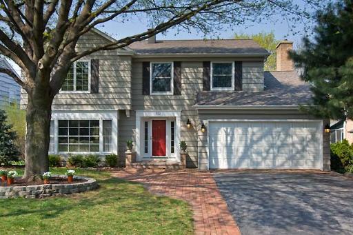 312 Eastern Ave., Barrington, IL 60010
