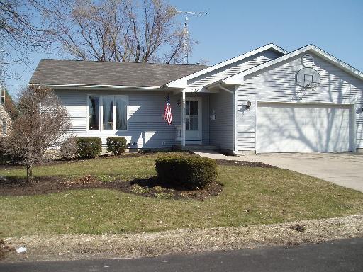128 Donlin Ct., Sycamore, IL 60178