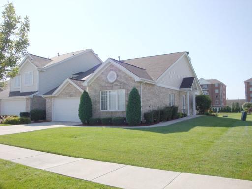 5509 Foxwoods Dr., Oak Lawn, IL 60453