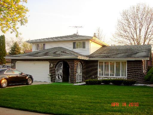 8035 Circle Drive, Palos Hills, IL 60465
