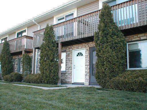 34326 N Birch Ln. #E, Gurnee, IL 60031