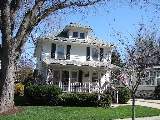 643 Hardin Ave., Aurora, IL 60506