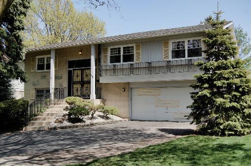 339 Bennett Ln., Des Plaines, IL 60016