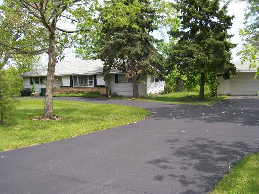 25342 W Gardner Rd., Wauconda, IL 60084