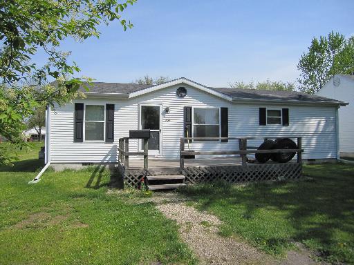 327 E Larson St., Paxton, IL 60957
