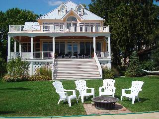 1828 Orchard Beach Rd., Mchenry, IL 60050