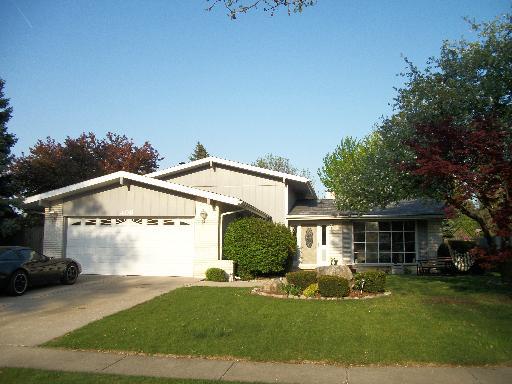 408 Greenfield Rd., Shorewood, IL 60404