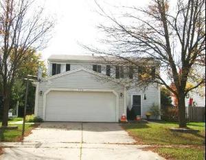 1118 Evergreen St., Carol Stream, IL 60188