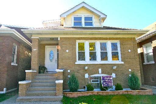 5015 W Wolfram St., Chicago, IL 60641