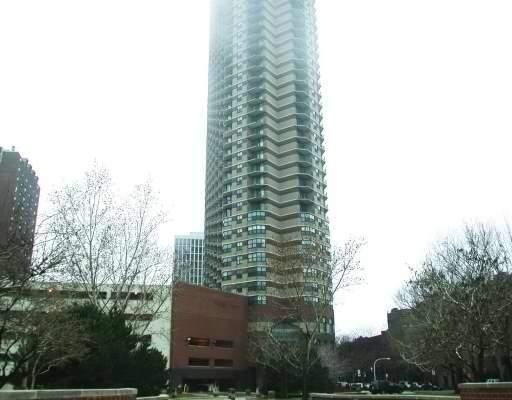 3660 N Lake Shore Dr. #802, Chicago, IL 60613