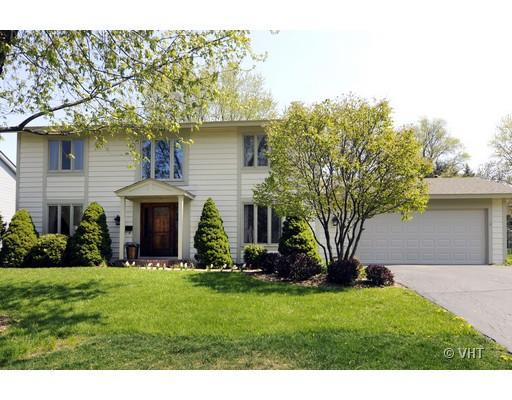347 Sharon Dr., Barrington, IL 60010