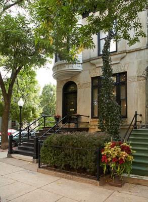 1700 N Crilly Ct., Chicago, IL 60614