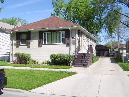 3323 W Monroe Ave., Bellwood, IL 60104