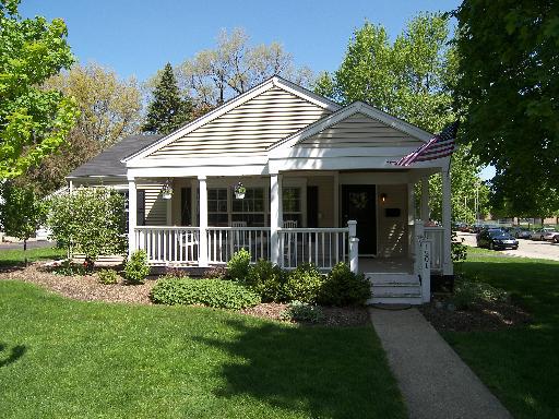 1201 W Ford St., Geneva, IL 60134