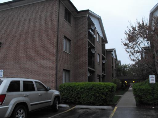 8430 W Catalpa Ave. #602, Chicago, IL 60656