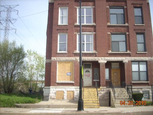 2564 W Washington Blvd., Chicago, IL 60612