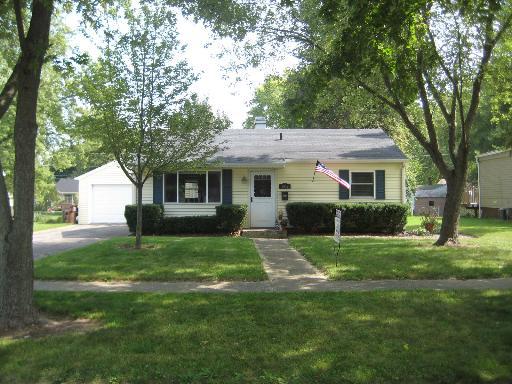 1532 Walnut Dr., Woodstock, IL 60098