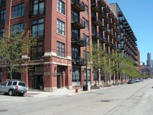 1250 W Van Buren Ave. #311, Chicago, IL 60607