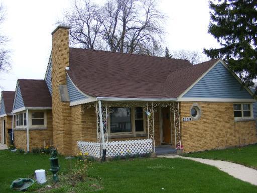 2120 8th Pkwy., Waukegan, IL 60085