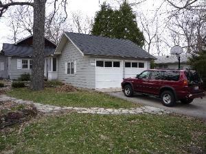 802 Lenox Rd., Glen Ellyn, IL 60137
