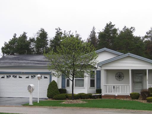 2416 Stallion Ct., Grayslake, IL 60030
