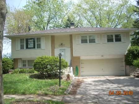 7430 Dahlia Dr., Hanover Park, IL 60133