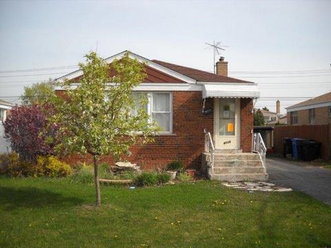 4114 W 81 St., Chicago, IL 60652