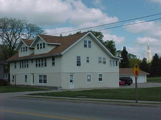 2204 W Johnsburg Rd., Mchenry, IL 60051